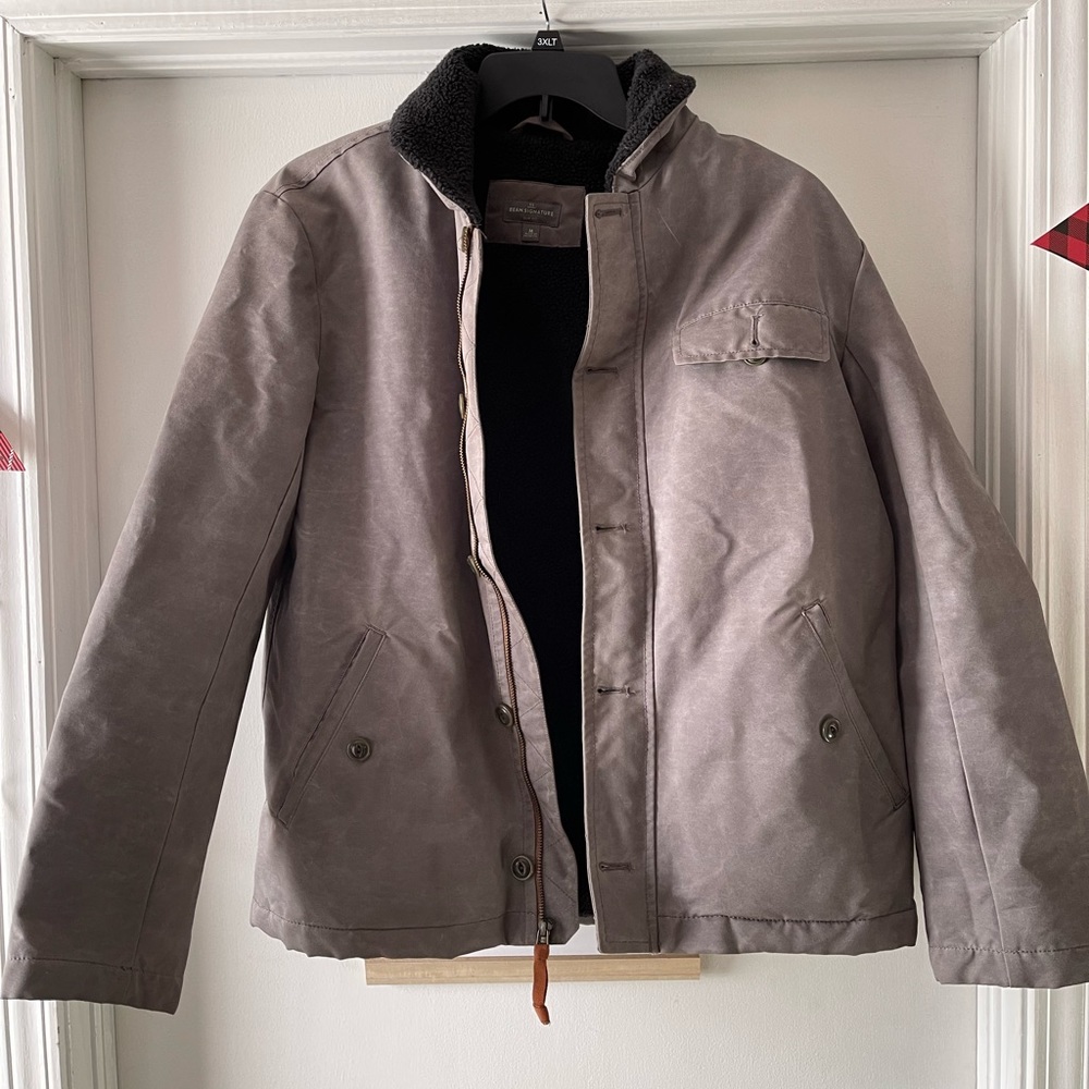 Like New L.L. Bean rugged and dependable jacket